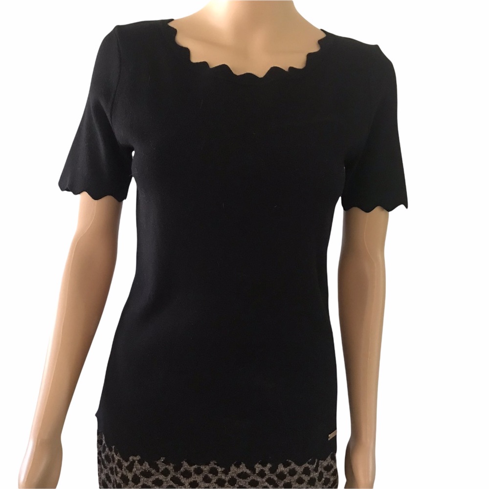 Catherine black Scalloped short sleeve knit top M